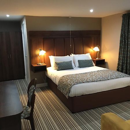 Twin Oaks Hotel Chesterfield Szoba fotó