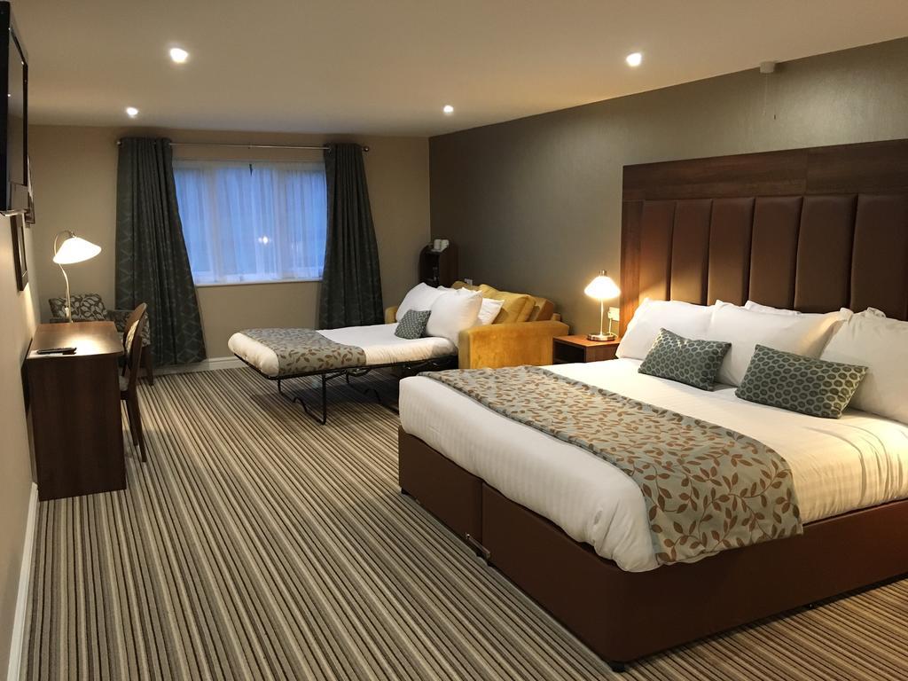 Twin Oaks Hotel Chesterfield Szoba fotó