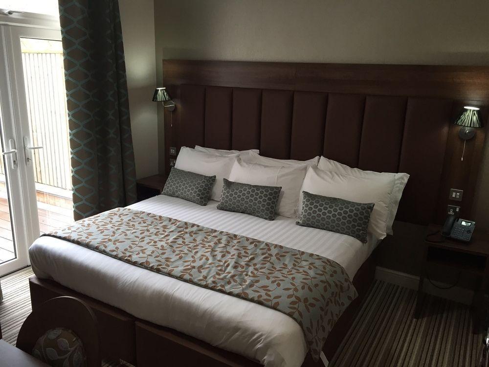 Twin Oaks Hotel Chesterfield Kültér fotó