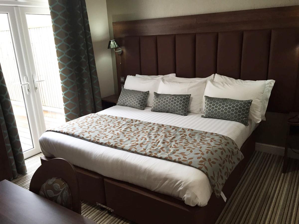Twin Oaks Hotel Chesterfield Kültér fotó
