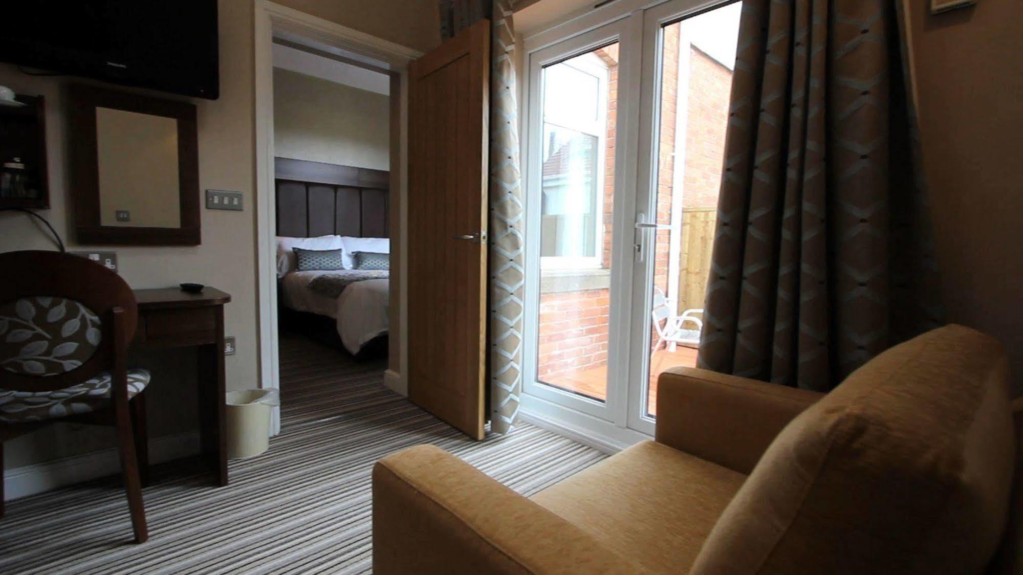 Twin Oaks Hotel Chesterfield Kültér fotó